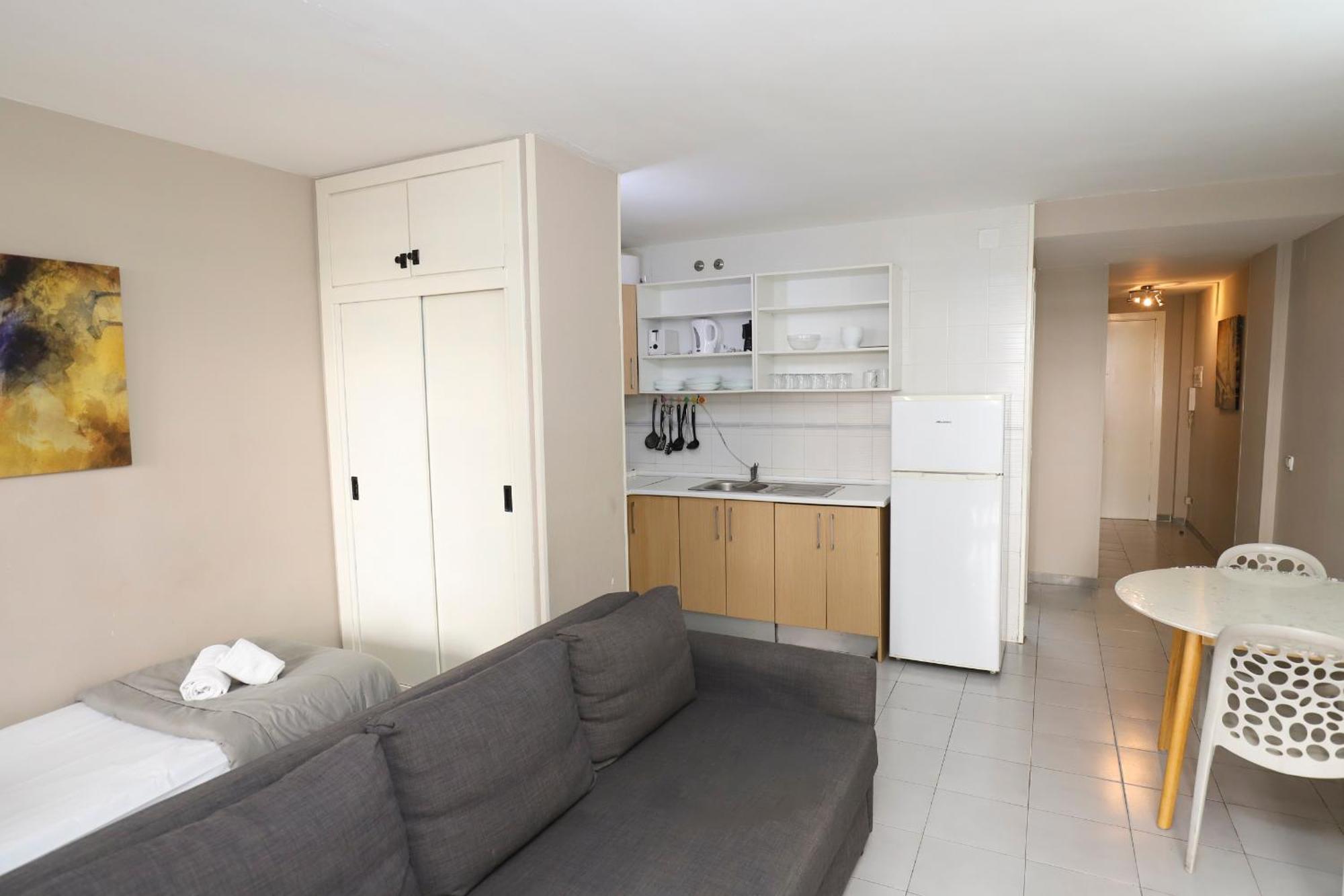 Апартаменты Differentflats Argenta Салоу Экстерьер фото